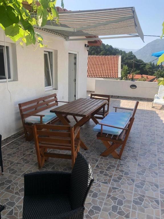 Alisa Sea View Apartment Prcanj Котор Екстер'єр фото